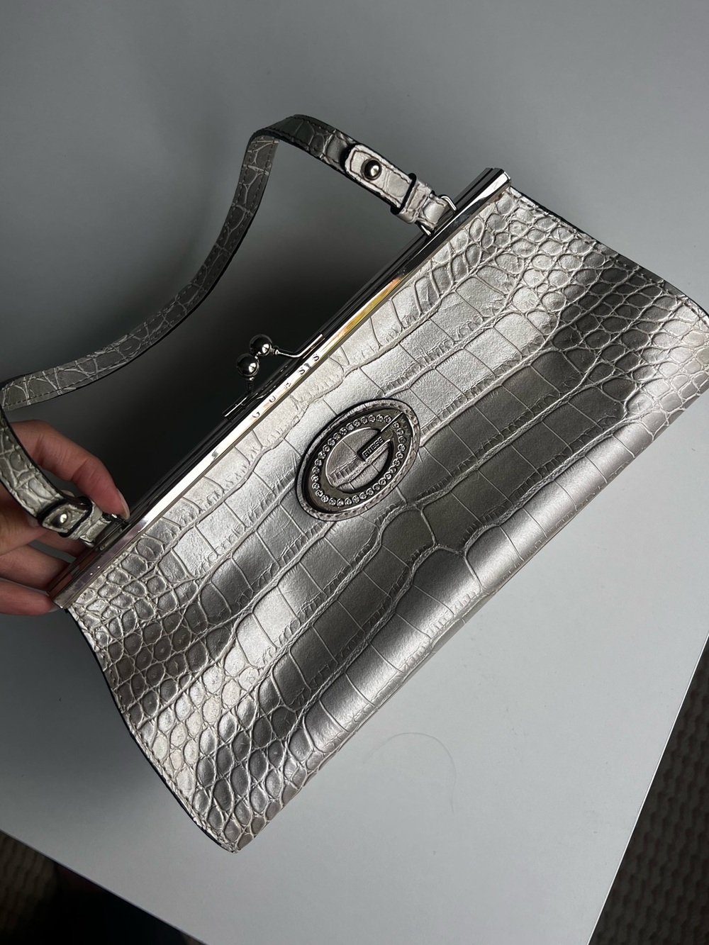 Vintage GUESS Silver Croc-Embossed Frame Shoulder purse with Crystal G Emblem